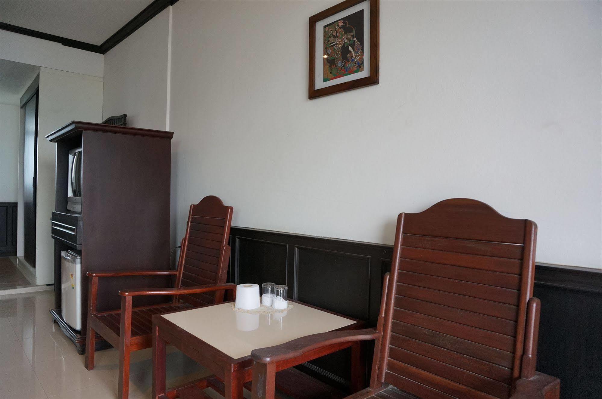 Sand Inn Hotel Хуа Хин Екстериор снимка